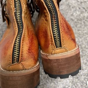 Carmel color moto boots.